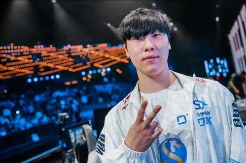 rookie爆料视频,揭秘电竞幕后故事与心路历程