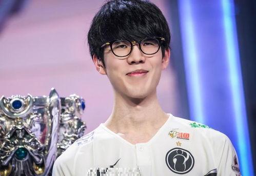 白衣教练爆料转会视频,转会视频背后的转会风云  第2张